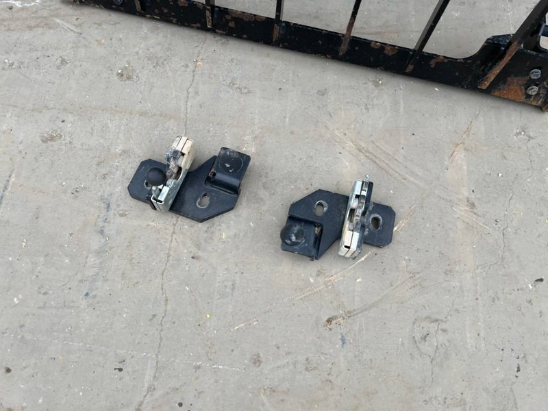 Cat 312D / 315D / 319D / 320D / 324D / 329D / 330D / 3 - Cabina e interior para Maquinaria de construcción: foto 4 Cat 312D / 315D / 319D / 320D / 324D / 329D / 330D / 3 - Cabina e interior para Maquinaria de construcción: foto 4