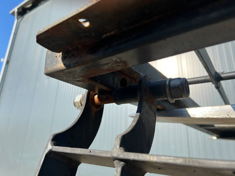 Cat 313D / M315D / 320D / 325D / 330D / 345C / 365C / - Cabina e interior para Maquinaria de construcción: foto 4 Cat 313D / M315D / 320D / 325D / 330D / 345C / 365C / - Cabina e interior para Maquinaria de construcción: foto 4