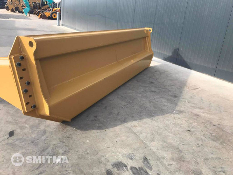 Cat 740B - Trampilla elevadora para Maquinaria de construcción: foto 2 Cat 740B - Trampilla elevadora para Maquinaria de construcción: foto 2