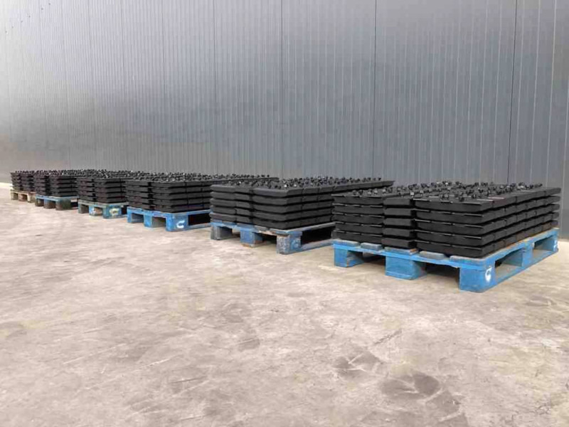 Demag Rubber Asphalt Pads - Bastidor/ Chasis para Maquinaria de construcción: foto 1 Demag Rubber Asphalt Pads - Bastidor/ Chasis para Maquinaria de construcción: foto 1