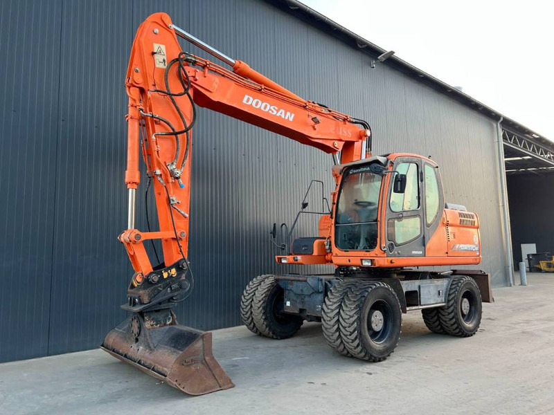 Doosan DX170W - Excavadora de ruedas: foto 1 Doosan DX170W - Excavadora de ruedas: foto 1
