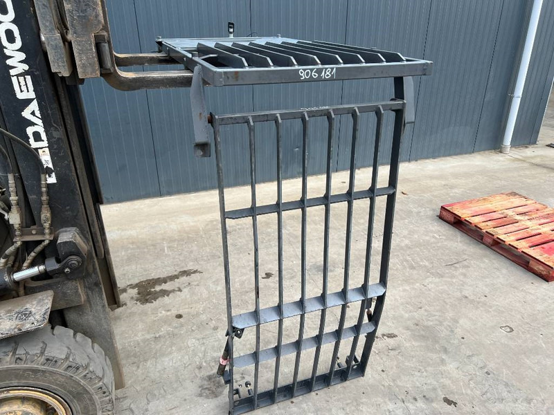 Doosan DX180 / DX225 - Cabina e interior para Maquinaria de construcción: foto 2 Doosan DX180 / DX225 - Cabina e interior para Maquinaria de construcción: foto 2