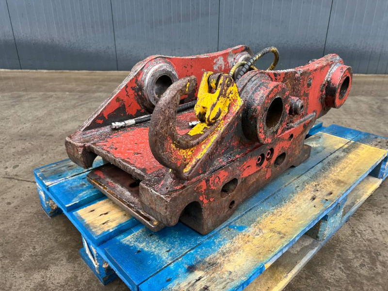 Engcon S70 - 323D - Acoplamiento rápido para Maquinaria de construcción: foto 1 Engcon S70 - 323D - Acoplamiento rápido para Maquinaria de construcción: foto 1