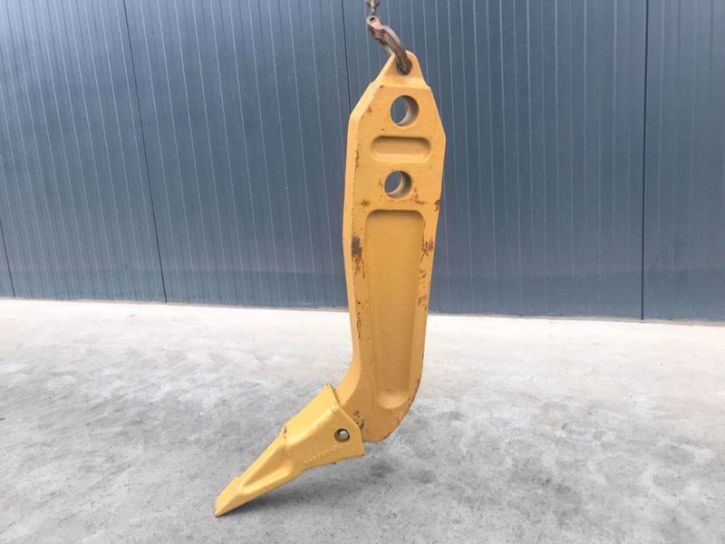 Komatsu D61 Shank - Implemento para Maquinaria de construcción: foto 2 Komatsu D61 Shank - Implemento para Maquinaria de construcción: foto 2