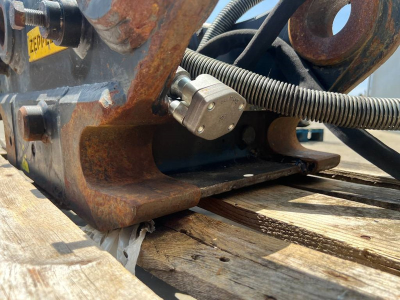 Acoplamiento rápido para Maquinaria de construcción OilQuick OQ65 - M314F / M316F / M318F: foto 11 Acoplamiento rápido para Maquinaria de construcción OilQuick OQ65 - M314F / M316F / M318F: foto 11