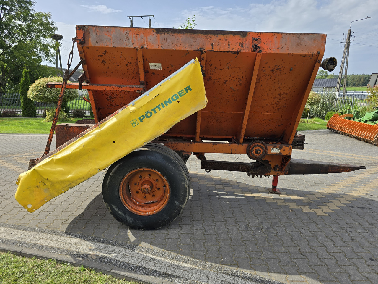 Esparcidor de fertilizantes AMOS AGMT 5 ton: foto 1
