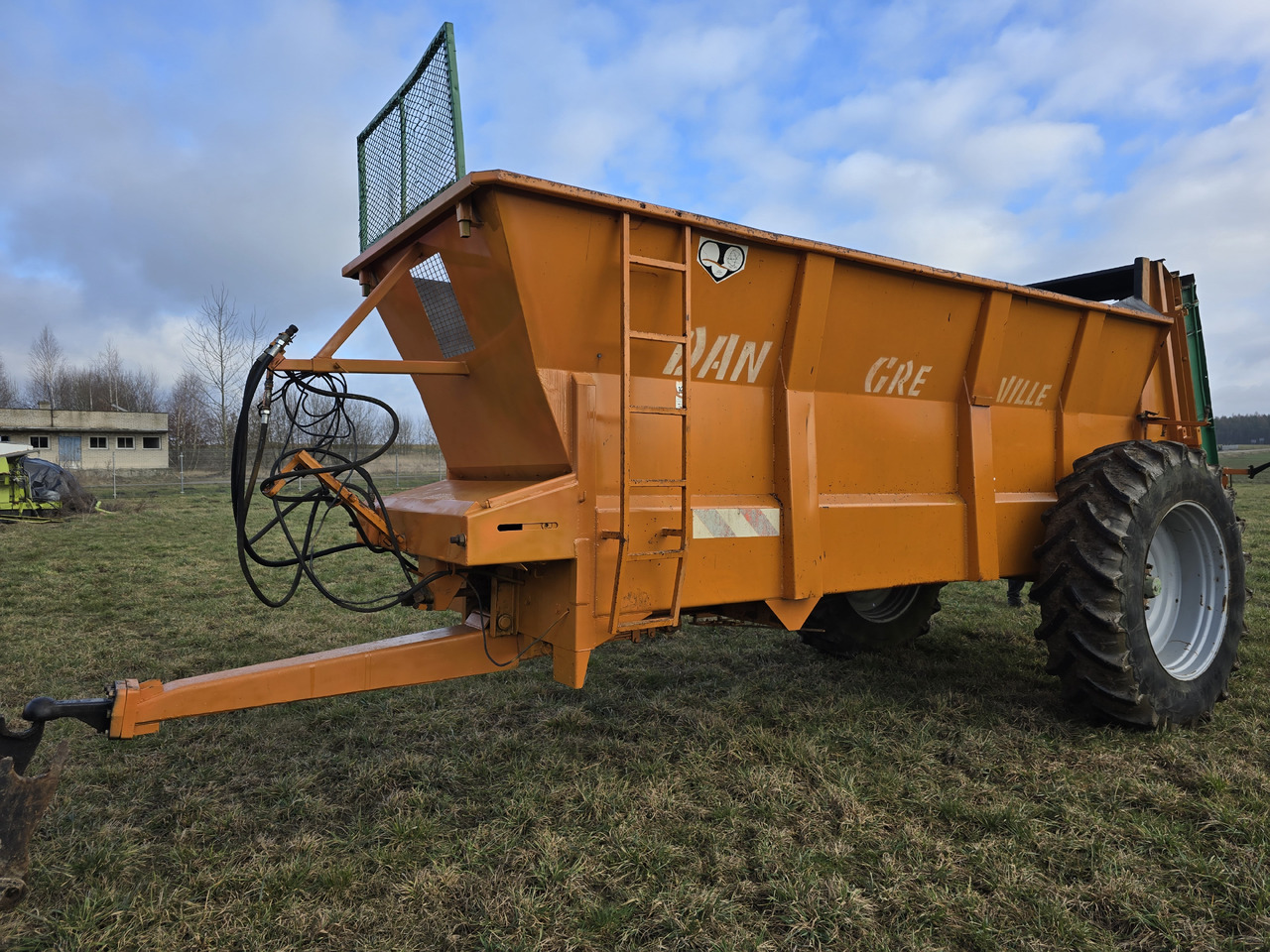 DANGREVILLE 14 - Esparcidor de estiércol: foto 1 DANGREVILLE 14 - Esparcidor de estiércol: foto 1