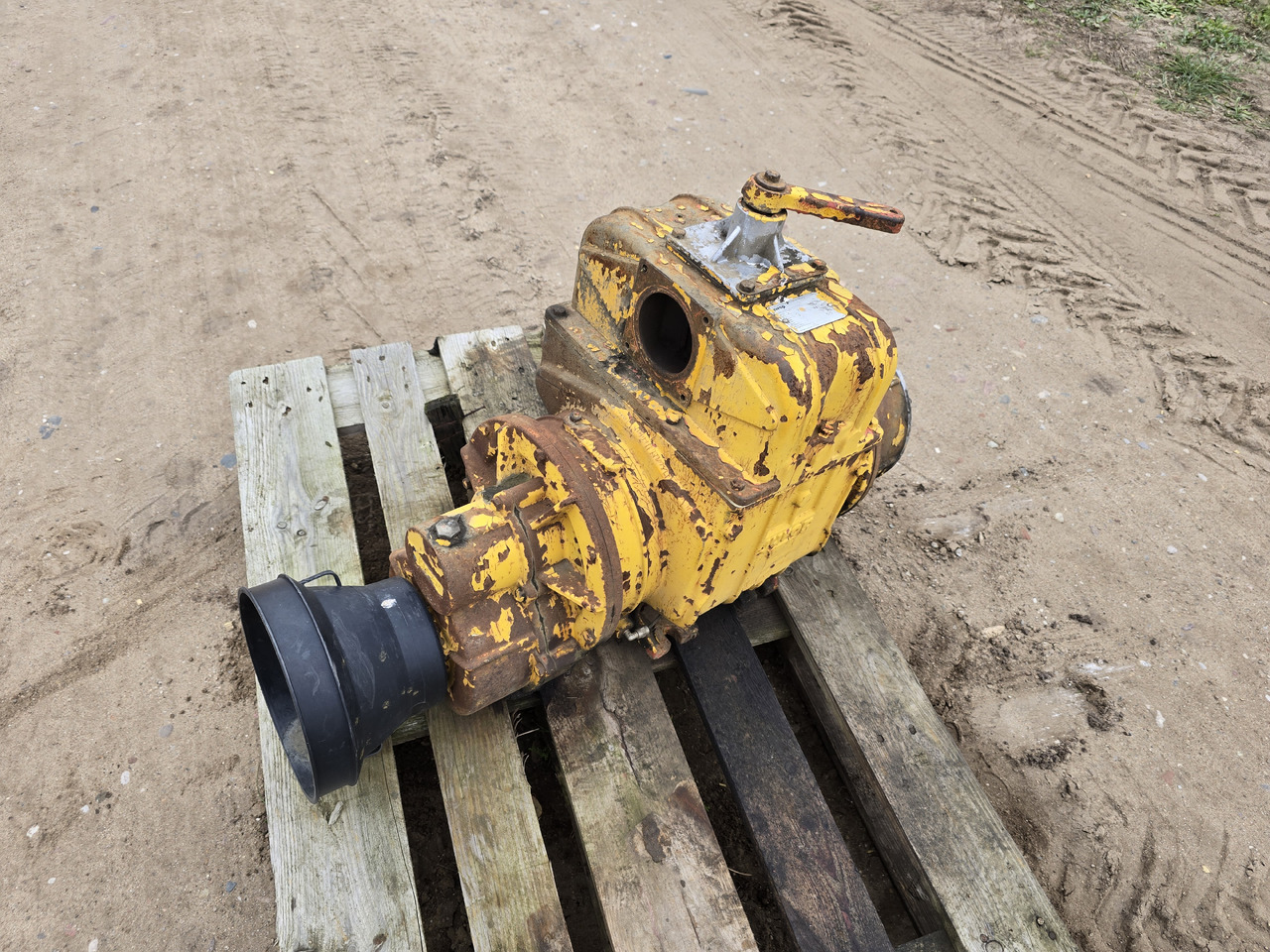 JUROP PNE 122 M - Cuba de purín: foto 1 JUROP PNE 122 M - Cuba de purín: foto 1