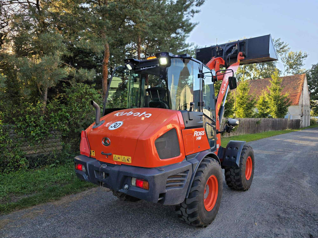 Kubota R065 HW - Cargadora de ruedas: foto 1 Kubota R065 HW - Cargadora de ruedas: foto 1