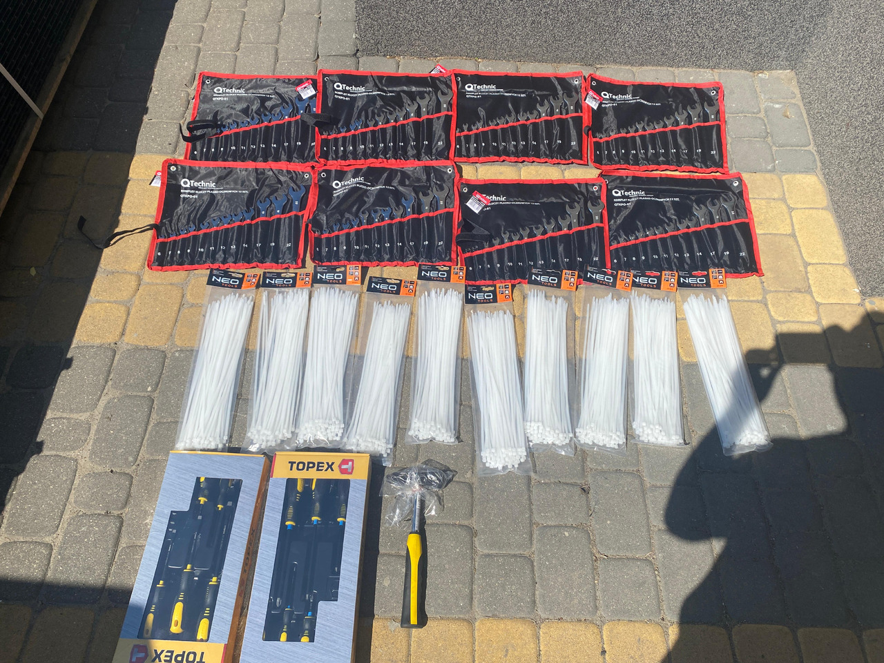 Equipo de taller Neo Tools, Qtechnic narzedzia, klucze, opaski, młotek: foto 1