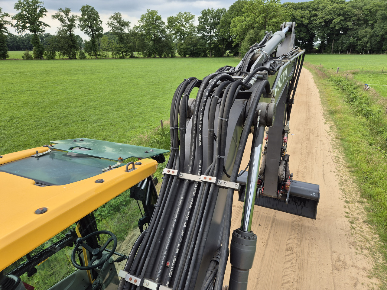 Excavadora de ruedas VOLVO EW 140 D Rototilt: foto 10