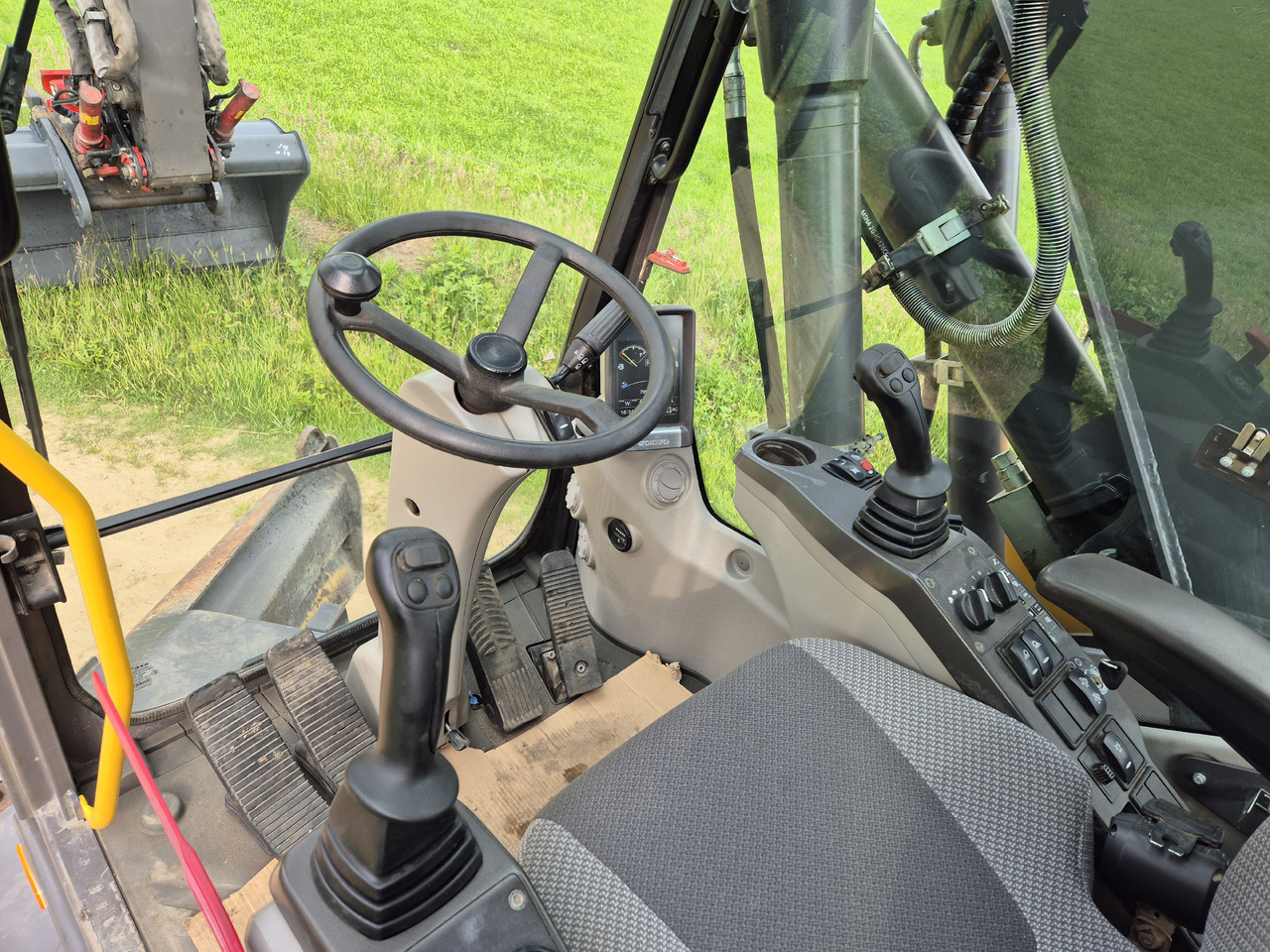 Excavadora de ruedas VOLVO EW 140 D Rototilt: foto 11