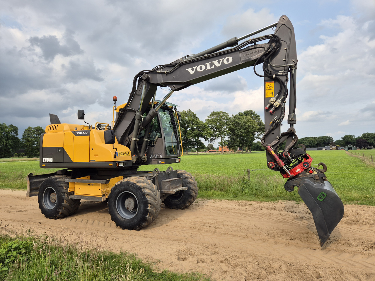 VOLVO EW 140 D Rototilt - Excavadora de ruedas: foto 2 VOLVO EW 140 D Rototilt - Excavadora de ruedas: foto 2