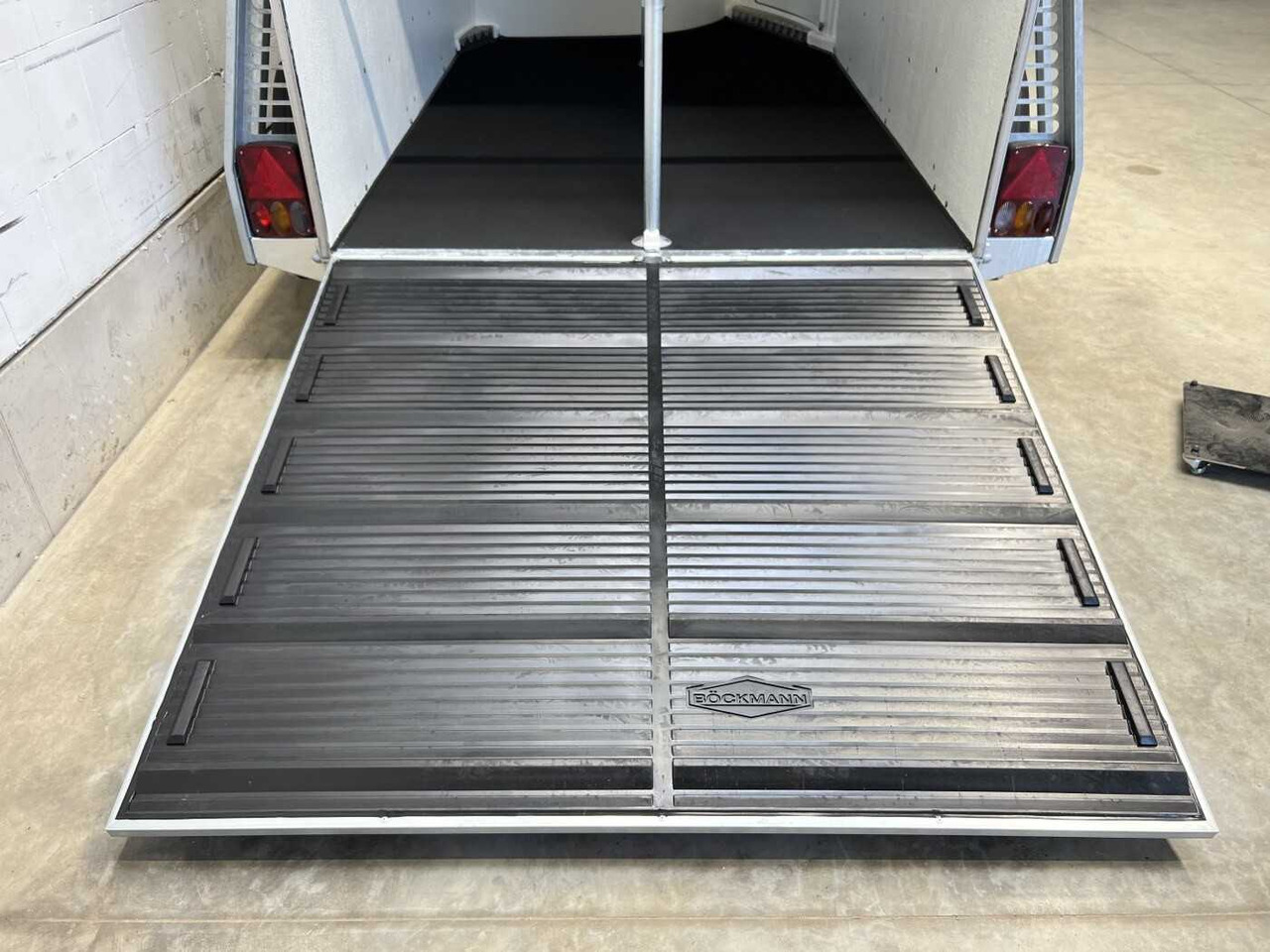 BOECKMANN Comfort Neu Pferdeanhänger - Remolque para caballos: foto 4 BOECKMANN Comfort Neu Pferdeanhänger - Remolque para caballos: foto 4