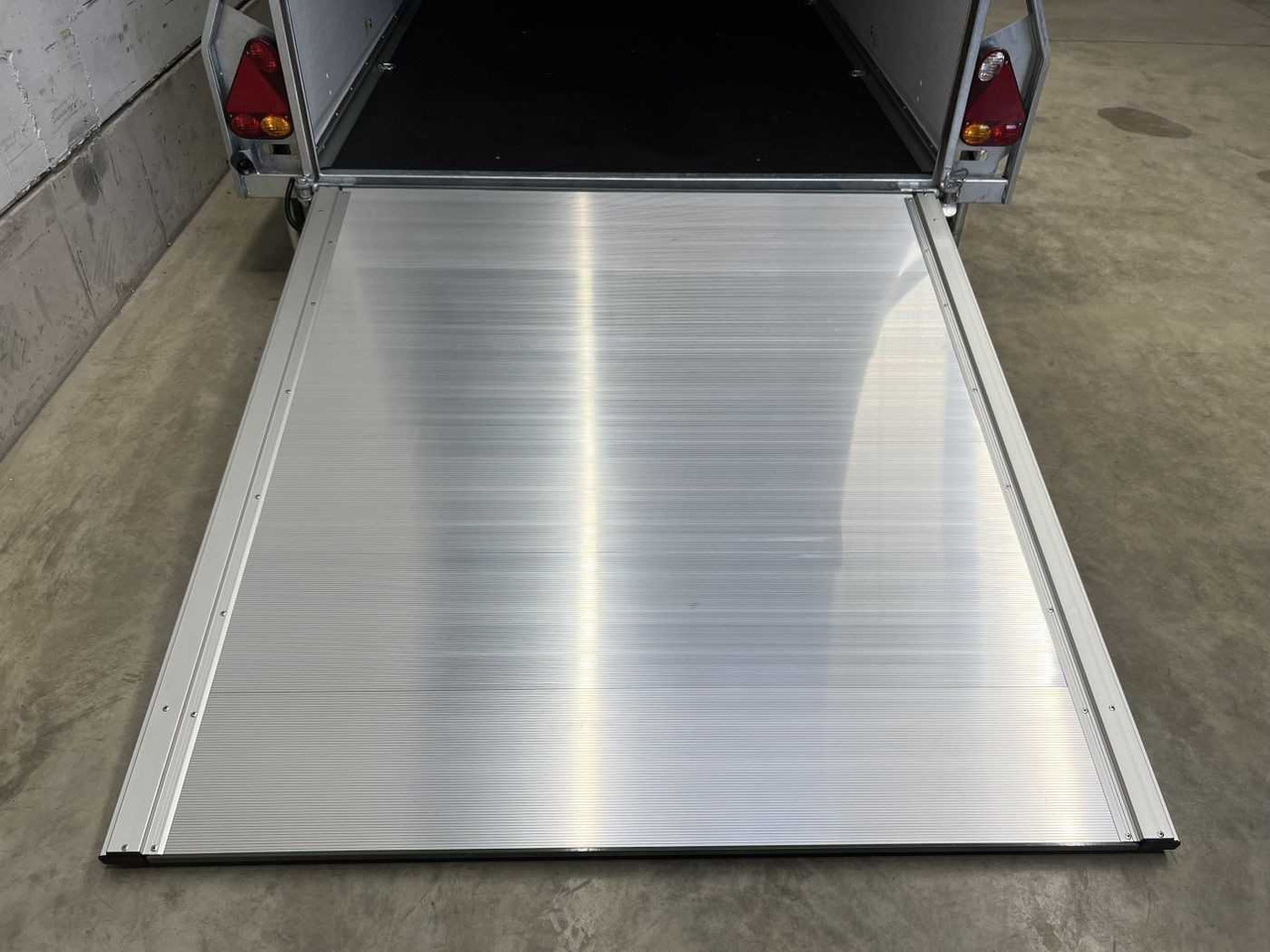 CHEVAL LIBERTE Cargo 1300.02 Alu-Felgen Kofferanhänger - Remolque caja cerrada: foto 3 CHEVAL LIBERTE Cargo 1300.02 Alu-Felgen Kofferanhänger - Remolque caja cerrada: foto 3