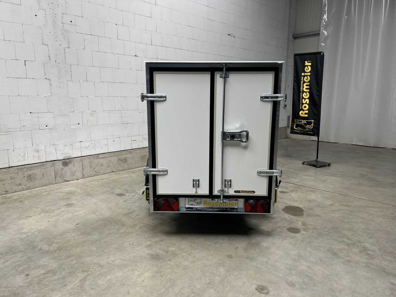 CHEVAL LIBERTE DEBON C220 Roadster Kofferanhänger - Remolque caja cerrada: foto 3 CHEVAL LIBERTE DEBON C220 Roadster Kofferanhänger - Remolque caja cerrada: foto 3