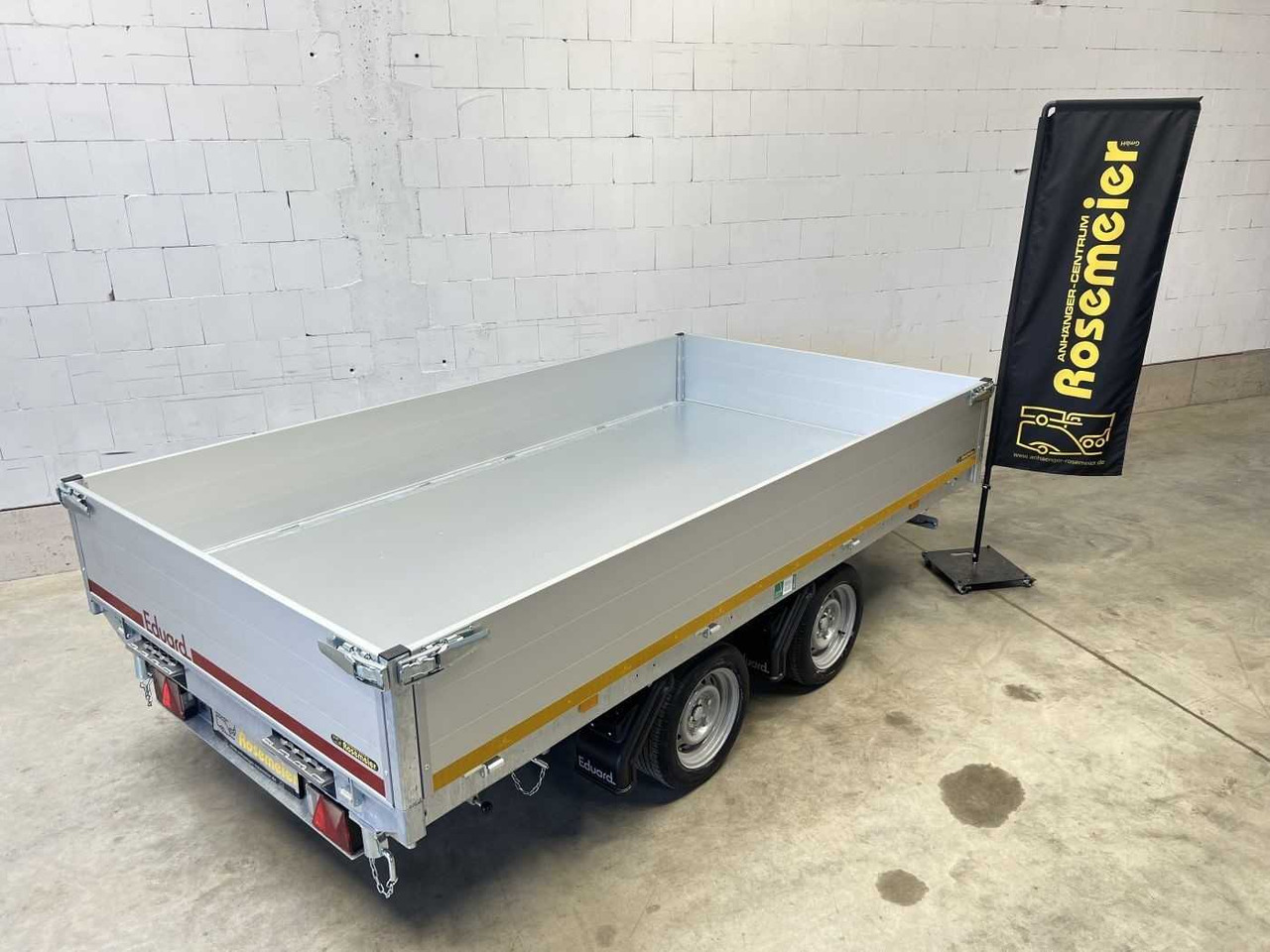 EDUARD 3318-4-3O4-3563-P Dreiseitenkipper - Remolque volquete: foto 4 EDUARD 3318-4-3O4-3563-P Dreiseitenkipper - Remolque volquete: foto 4