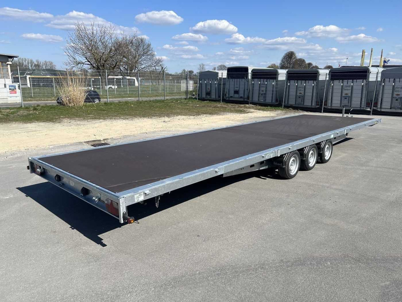 EDUARD 8524-5-POV-3563 Tridem Hochlader - Remolque de coche: foto 3 EDUARD 8524-5-POV-3563 Tridem Hochlader - Remolque de coche: foto 3