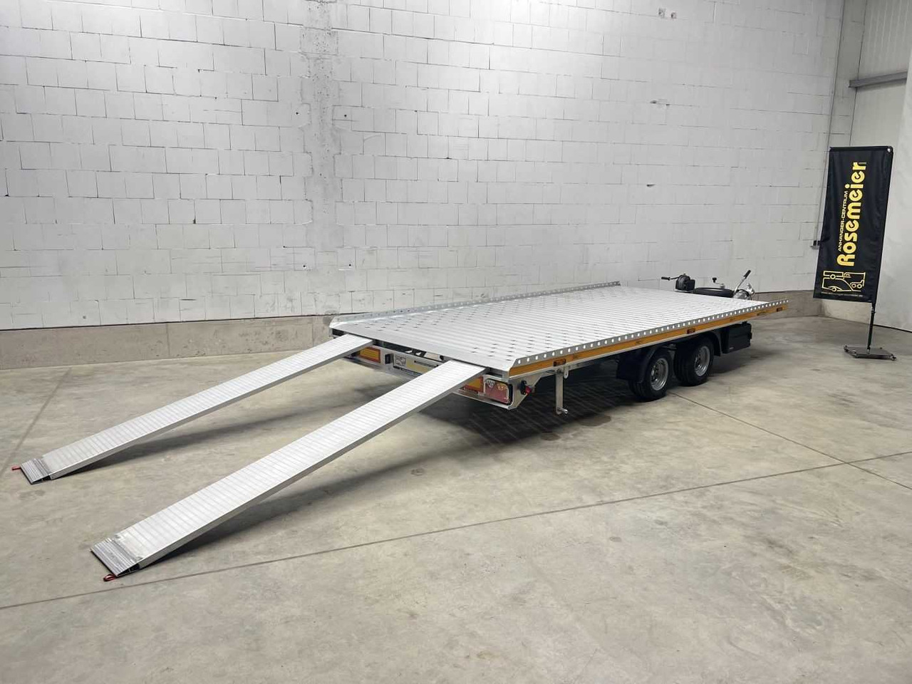 GROMEX L2-3000-4.55 Autotransporter - Remolque portavehículos: foto 2 GROMEX L2-3000-4.55 Autotransporter - Remolque portavehículos: foto 2