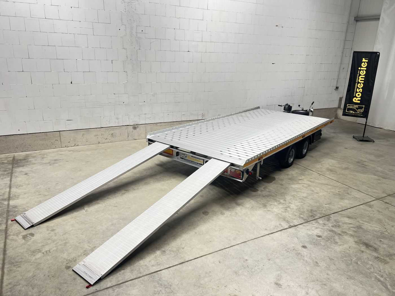 Remolque portavehículos nuevo GROMEX L2-3000-4.55 Autotransporter: foto 1