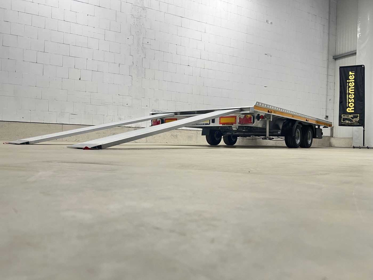 GROMEX L2-3000-4.55 Autotransporter - Remolque portavehículos: foto 4 GROMEX L2-3000-4.55 Autotransporter - Remolque portavehículos: foto 4