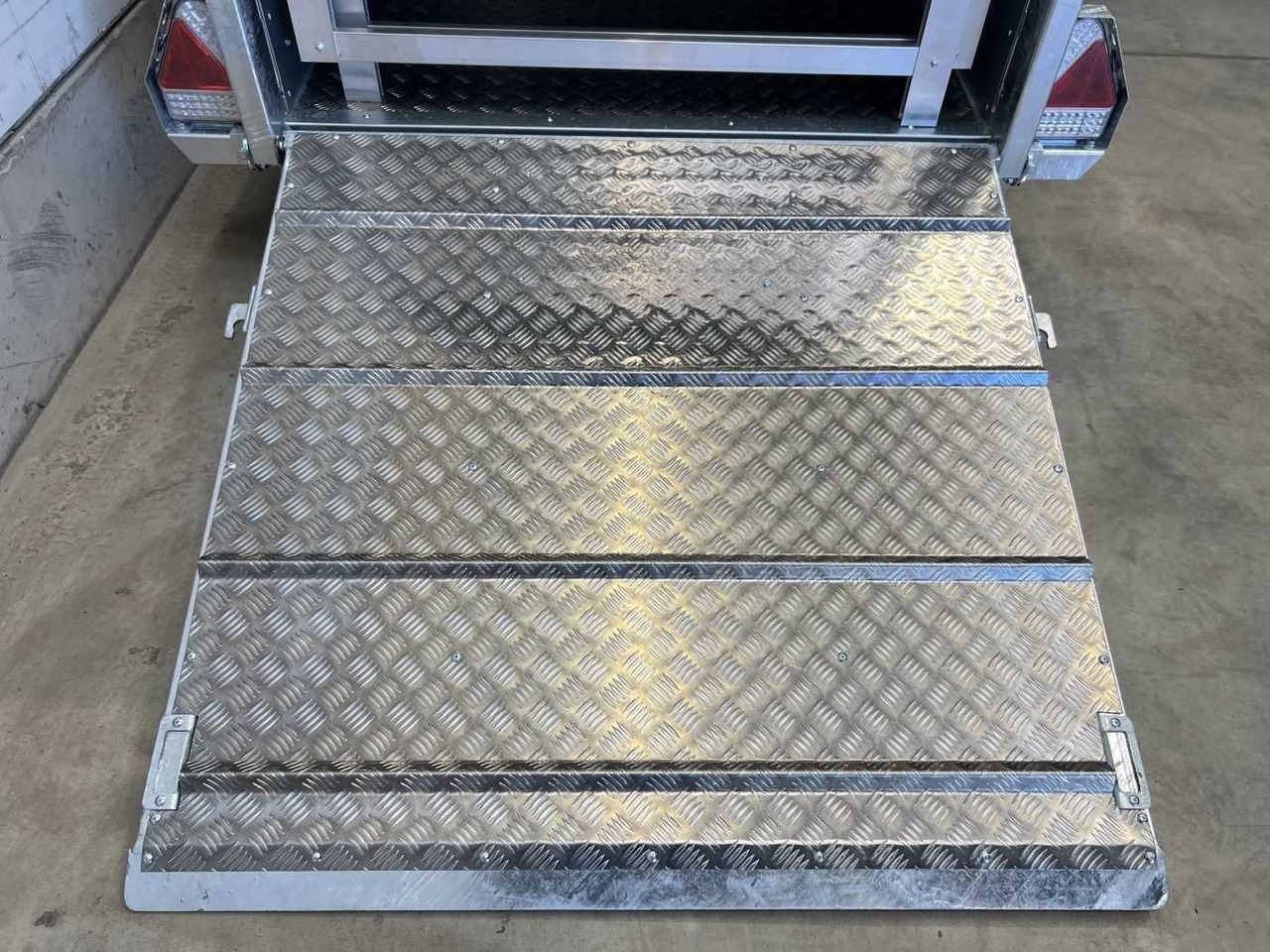 Remolque transporte de ganado nuevo NUGENT GA2512-1 Viehanhänger: foto 10