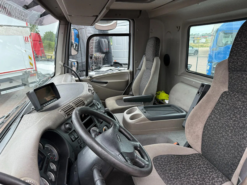 Cabeza tractora DAF CF 75 CF75-250 EURO5 - DAG CABINE MET RUIT- IDEAAL ALS RANGEERTREKKER-LAGE KM STAND!!!!!!: foto 6