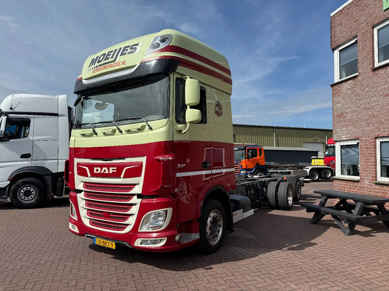 DAF XF 480 XF480 6X2 SSC CHASSIS EURO6 HOLLAND TRUCK TUV 4-2026 Smart Tacho - Camión chasis: foto 2 DAF XF 480 XF480 6X2 SSC CHASSIS EURO6 HOLLAND TRUCK TUV 4-2026 Smart Tacho - Camión chasis: foto 2
