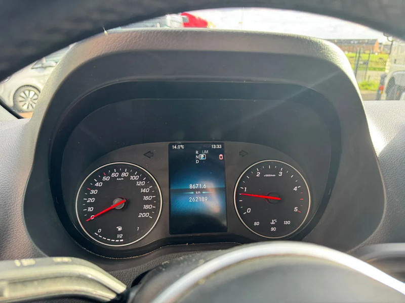 Mercedes-Benz Sprinter Sprinter 515CDI bakwagen met klep / automaat / MBUX /Navi / Airco / Camera / Top - Furgoneta caja cerrada: foto 4 Mercedes-Benz Sprinter Sprinter 515CDI bakwagen met klep / automaat / MBUX /Navi / Airco / Camera / Top - Furgoneta caja cerrada: foto 4