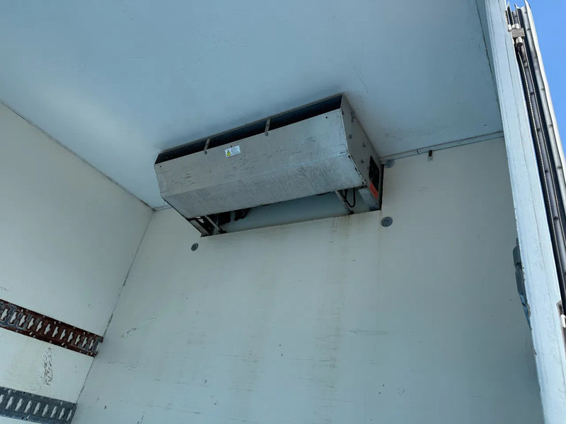 Camión frigorífico Volvo FL FL210 4X2 Kuhlkoffer mit Carrier Supra 550 / LBW / AHK: foto 13