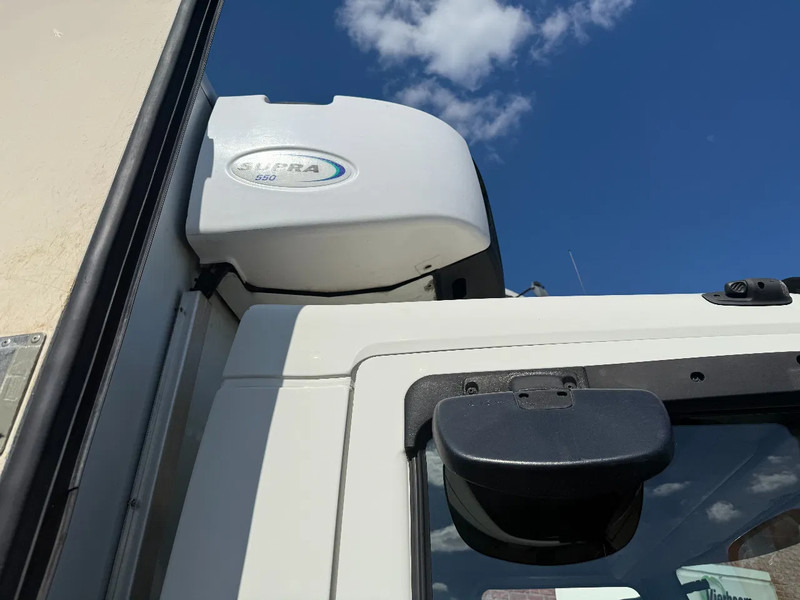 Camión frigorífico Volvo FL FL210 4X2 Kuhlkoffer mit Carrier Supra 550 / LBW / AHK: foto 14
