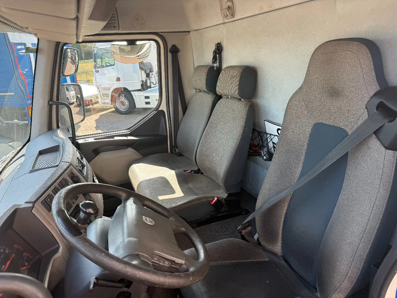 Camión frigorífico Volvo FL FL210 4X2 Kuhlkoffer mit Carrier Supra 550 / LBW / AHK: foto 17