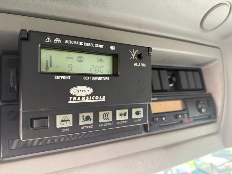 Camión frigorífico Volvo FL FL210 4X2 Kuhlkoffer mit Carrier Supra 550 / LBW / AHK: foto 11