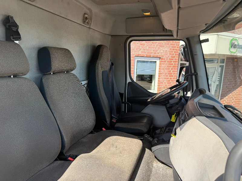 Camión frigorífico Volvo FL FL210 4X2 Kuhlkoffer mit Carrier Supra 550 / LBW / AHK: foto 15