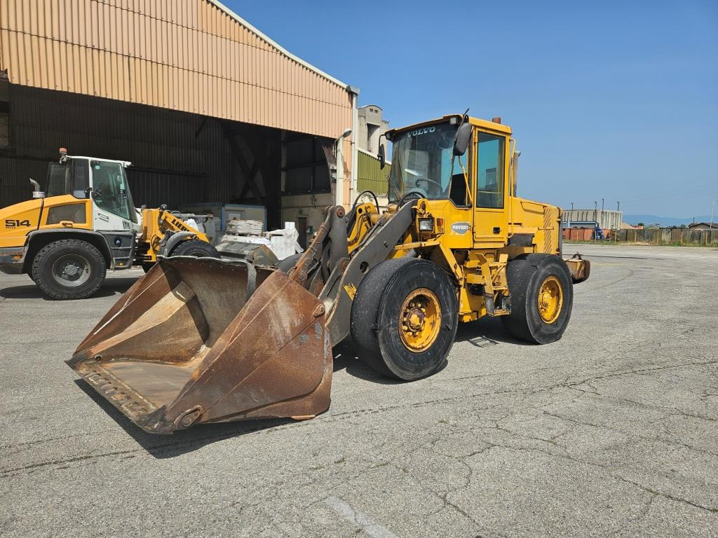 VOLVO L 70 D - Cargadora de ruedas: foto 1 VOLVO L 70 D - Cargadora de ruedas: foto 1