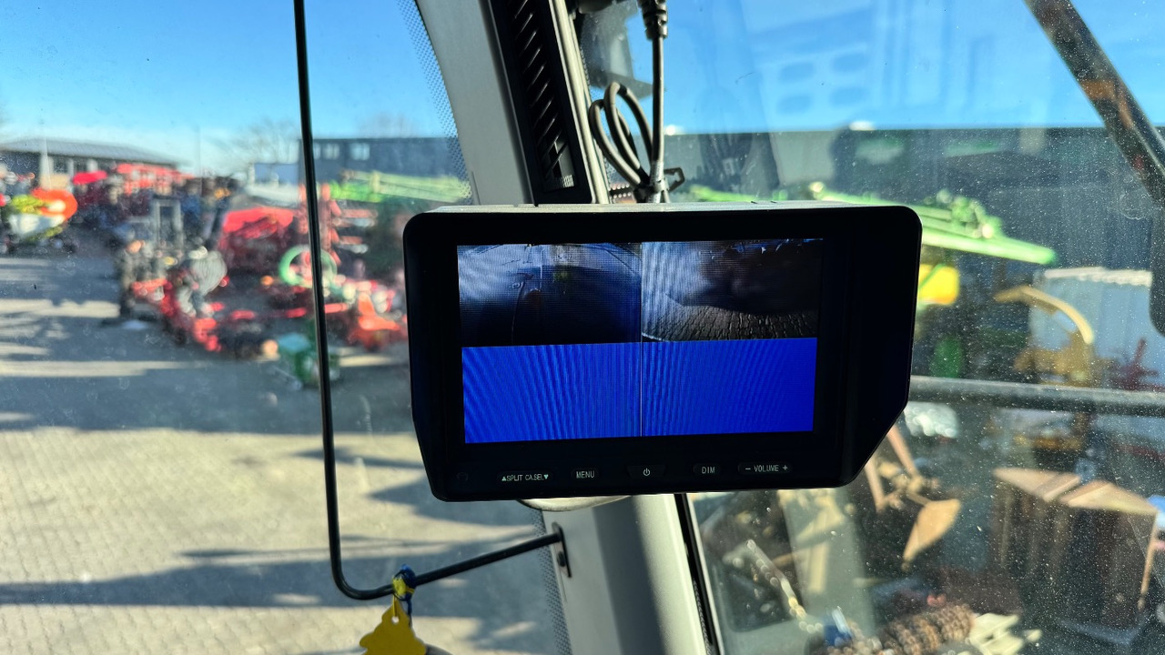 CLAAS Lexion 6900 TerraTrac 890 full Options - Cosechadora de granos: foto 2 CLAAS Lexion 6900 TerraTrac 890 full Options - Cosechadora de granos: foto 2