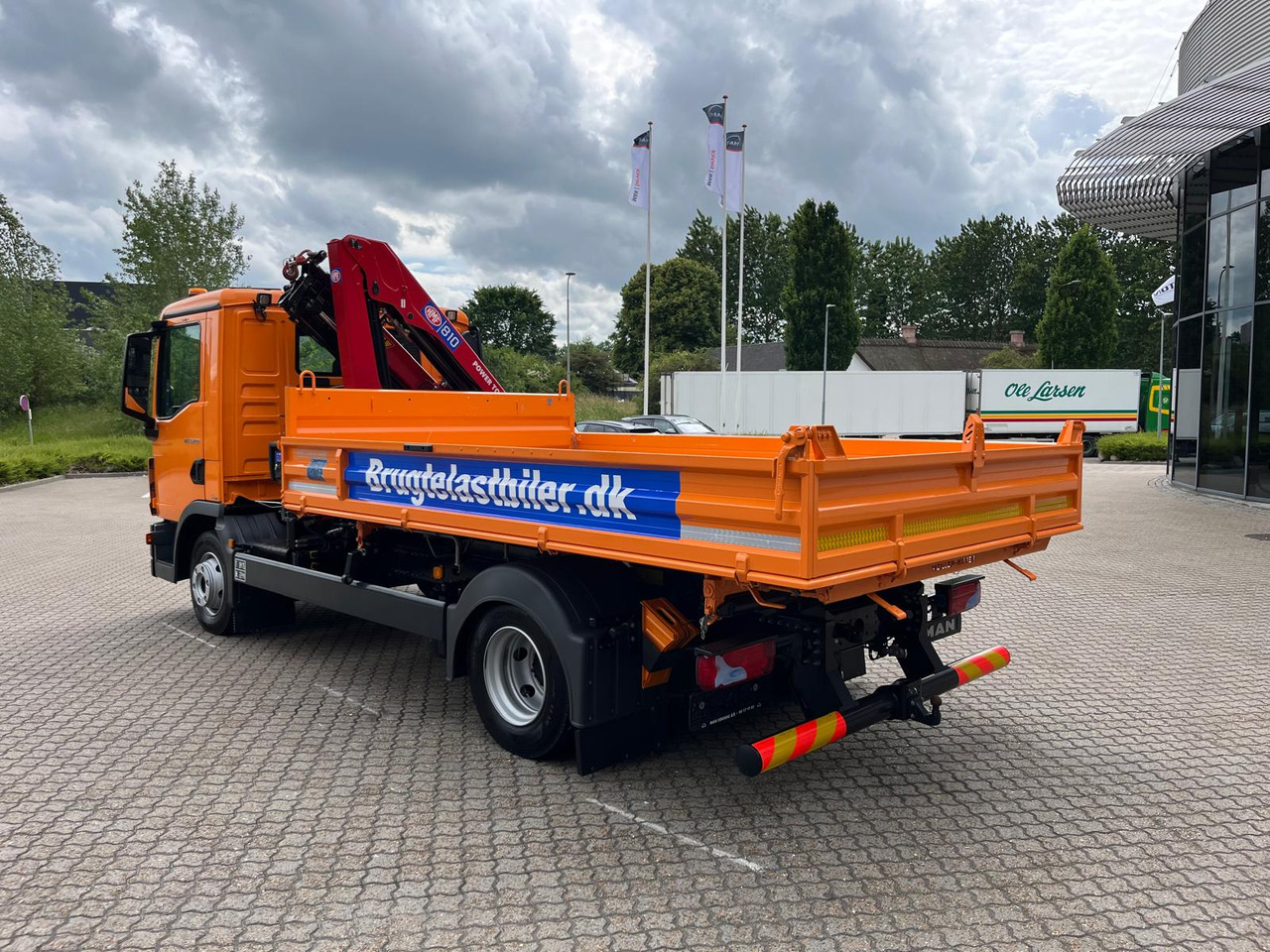 MAN TGL 8.220 - Camión volquete, Camión grúa: foto 2 MAN TGL 8.220 - Camión volquete, Camión grúa: foto 2