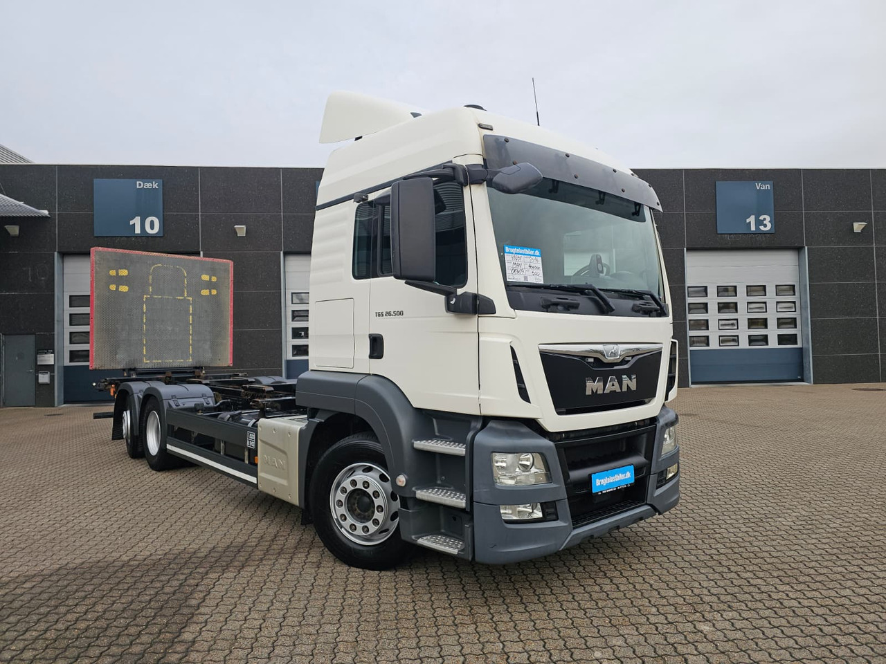 MAN TGS 26.500 6X2-4 - Camión portacontenedore/ Intercambiable: foto 2 MAN TGS 26.500 6X2-4 - Camión portacontenedore/ Intercambiable: foto 2