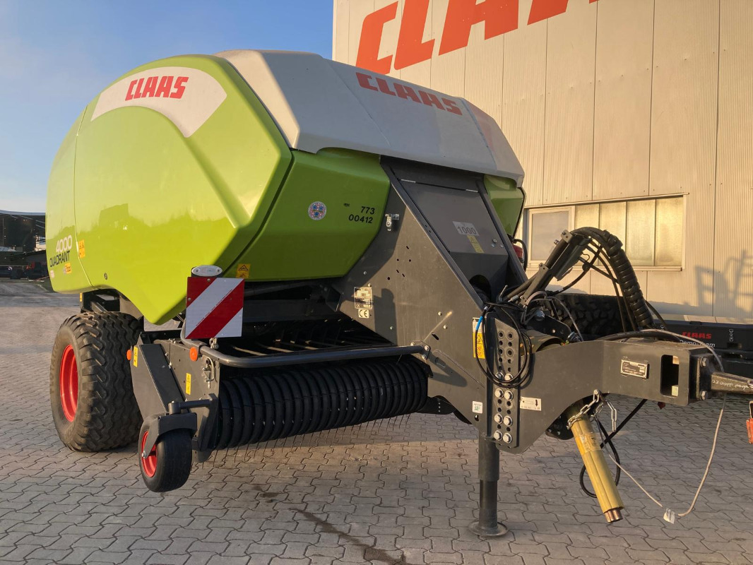 CLAAS Quadrant 4000 - Empacadora de pacas cuadradas: foto 4 CLAAS Quadrant 4000 - Empacadora de pacas cuadradas: foto 4