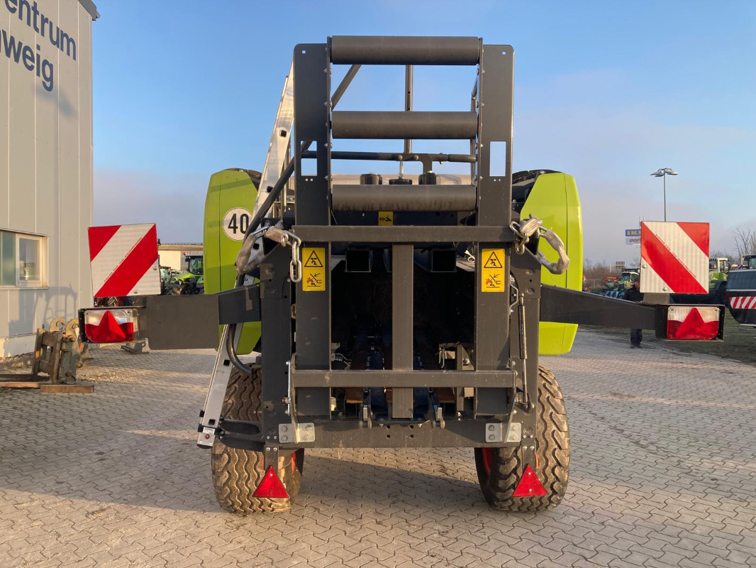 CLAAS Quadrant 4000 - Empacadora de pacas cuadradas: foto 2 CLAAS Quadrant 4000 - Empacadora de pacas cuadradas: foto 2