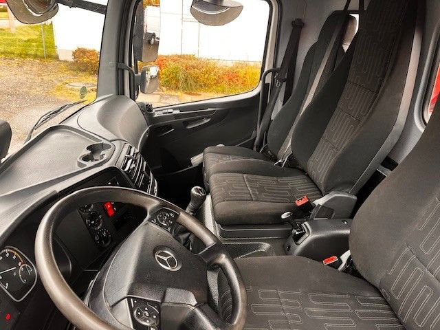 Leasing de  Mercedes-Benz Atego 818 mit Ladekran Mercedes-Benz Atego 818 mit Ladekran: foto 27 Leasing de  Mercedes-Benz Atego 818 mit Ladekran Mercedes-Benz Atego 818 mit Ladekran: foto 27