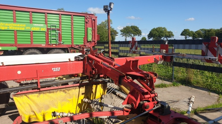 Henificadora Pöttinger Top 1252: foto 6