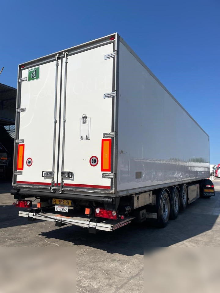 CARMOSINO  - Semirremolque frigorífico: foto 3 CARMOSINO  - Semirremolque frigorífico: foto 3