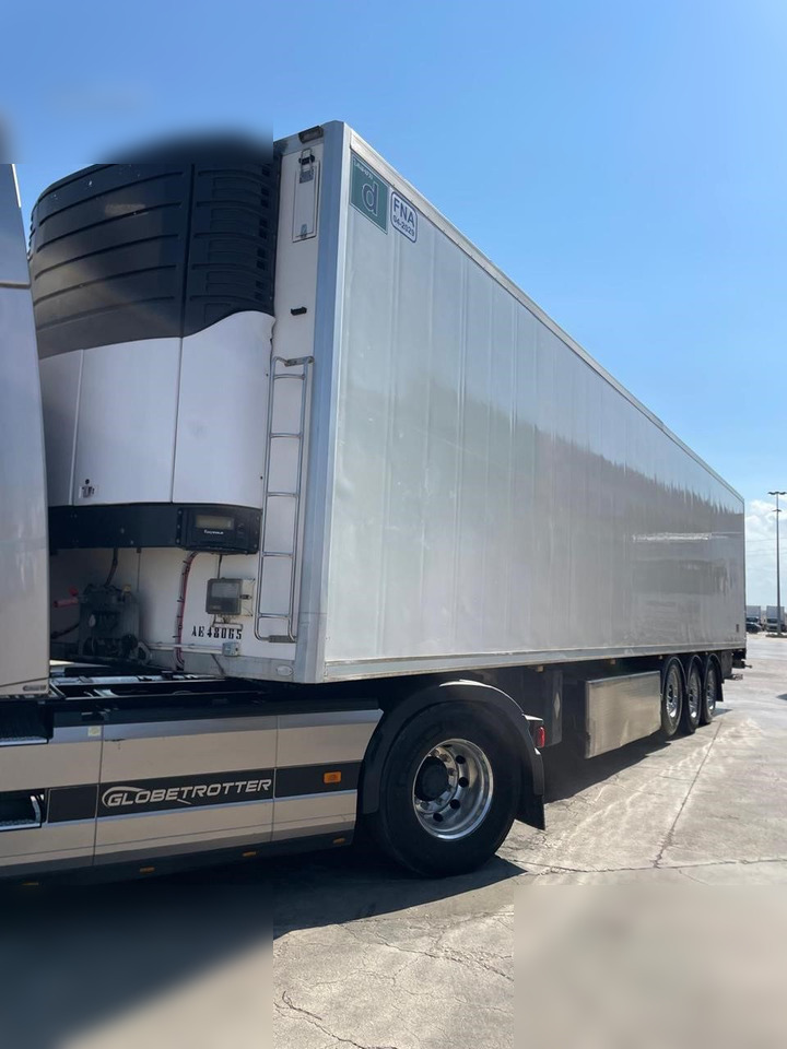 CARMOSINO  - Semirremolque frigorífico: foto 1 CARMOSINO  - Semirremolque frigorífico: foto 1