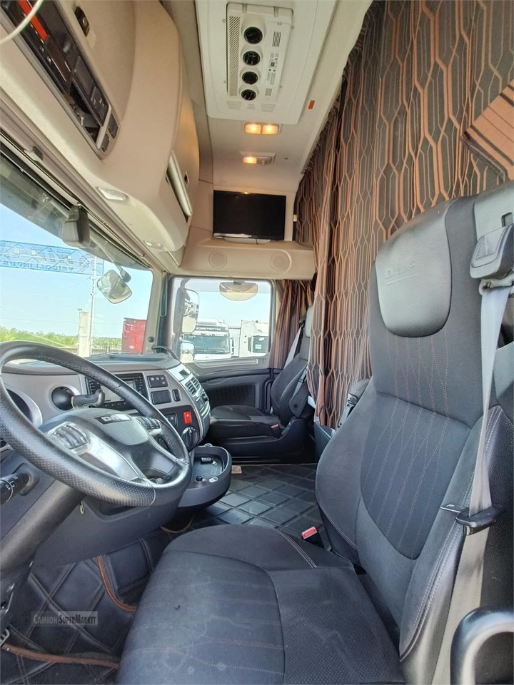 DAF XF530 - Cabeza tractora: foto 5 DAF XF530 - Cabeza tractora: foto 5