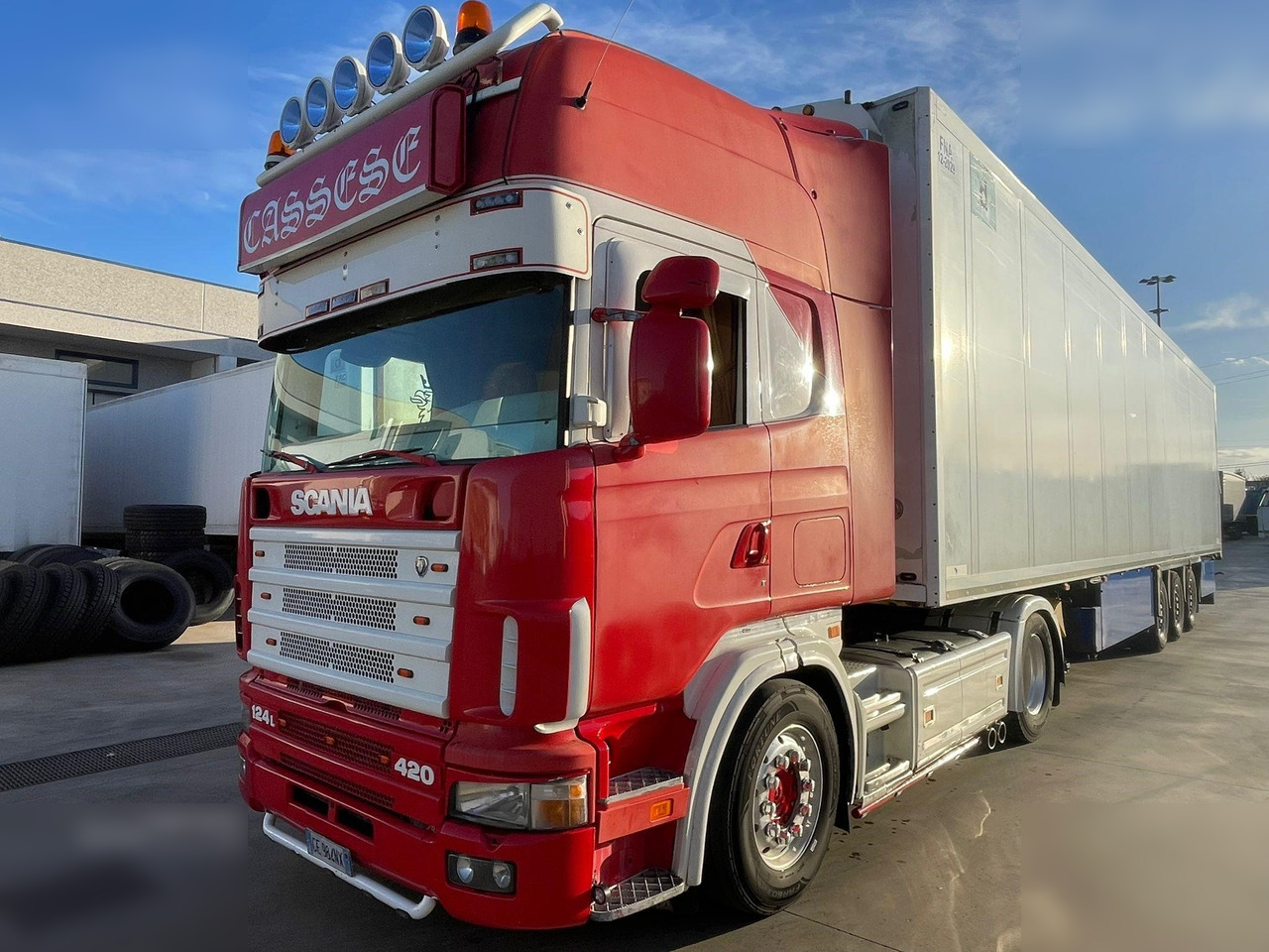 SCANIA R124.420 - Cabeza tractora: foto 2 SCANIA R124.420 - Cabeza tractora: foto 2