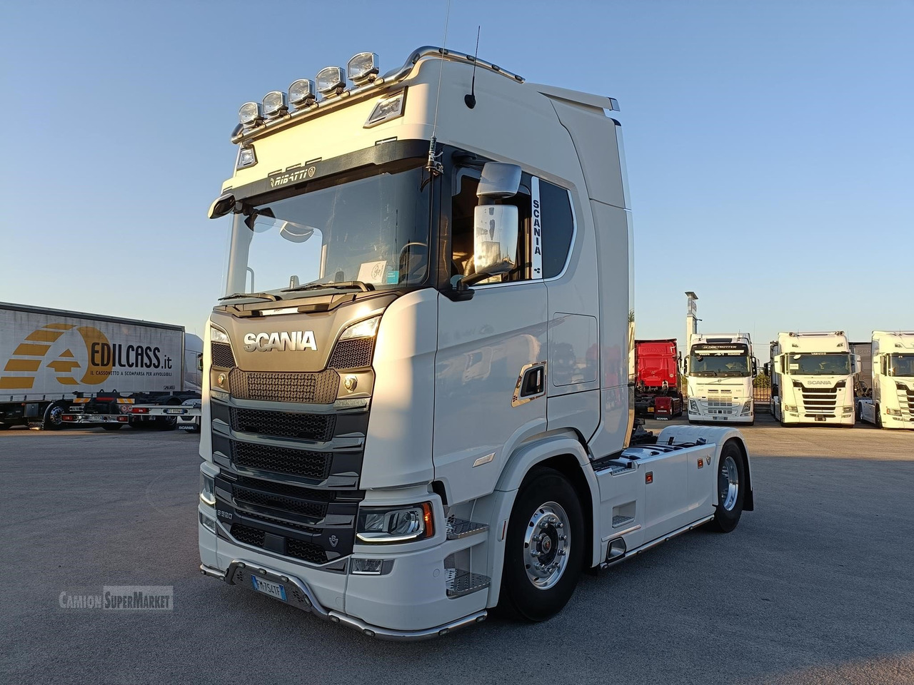 Cabeza tractora SCANIA S520: foto 1