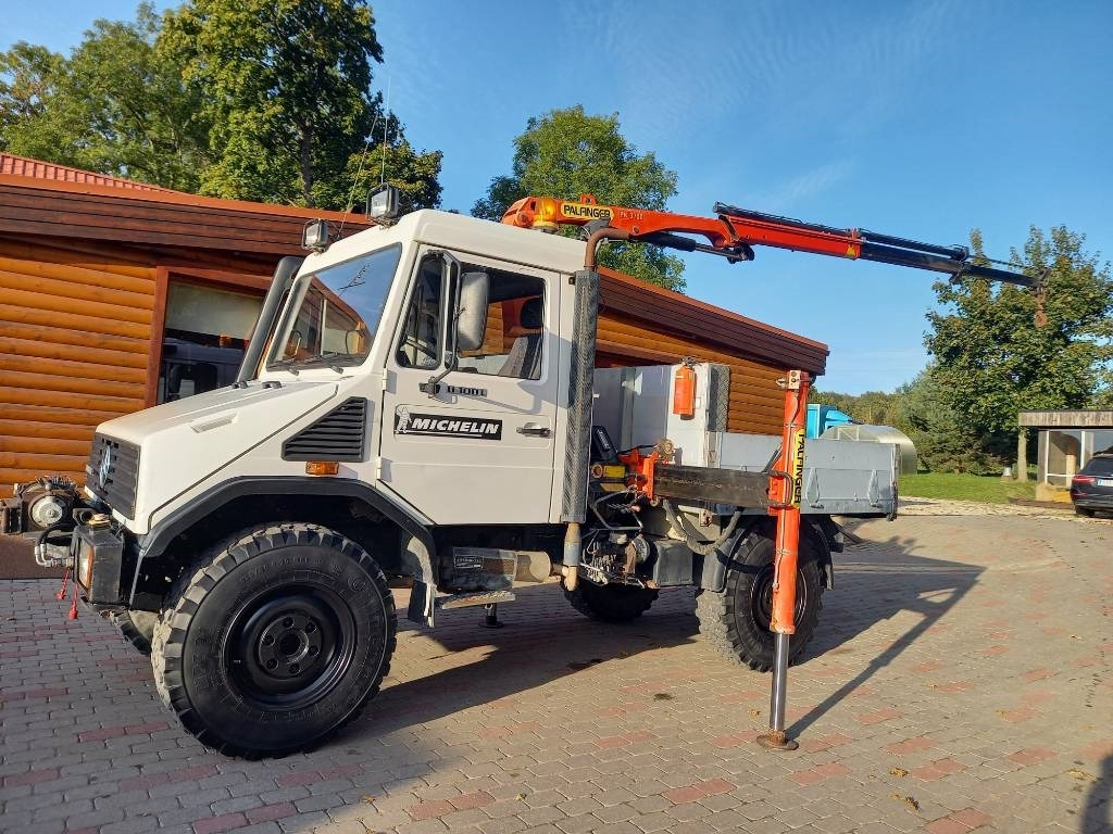 Unimog UNIMOG 4X4 - Camión grúa: foto 2 Unimog UNIMOG 4X4 - Camión grúa: foto 2