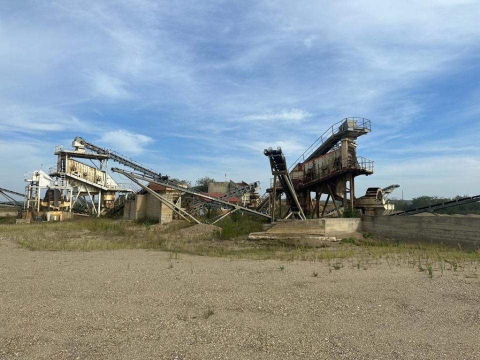 Metso 300 t kieswaschanlage und Splitt Anlage - Maquinaria de construcción: foto 1 Metso 300 t kieswaschanlage und Splitt Anlage - Maquinaria de construcción: foto 1