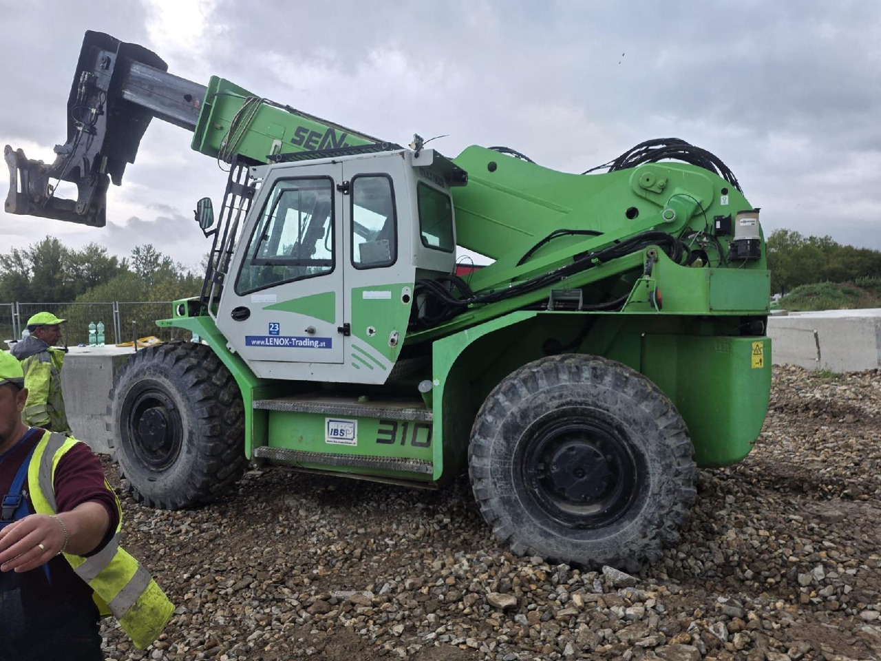 Sennebogen Typ 310 Multiloader - Manipulador telescópico: foto 2 Sennebogen Typ 310 Multiloader - Manipulador telescópico: foto 2